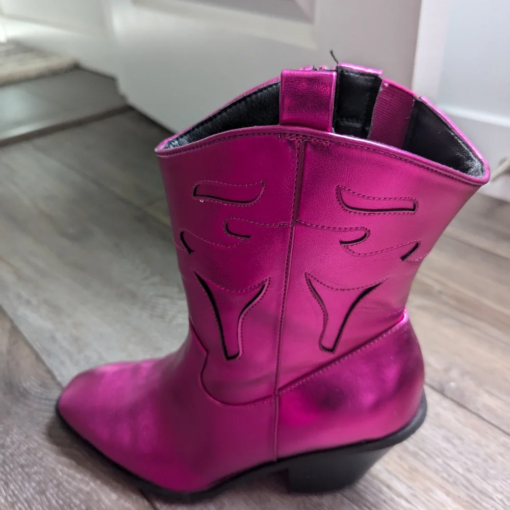 TORRID | Size 8.5, wide width, pink foil western cowboy boots, chunky heel - Picture 3 of 6